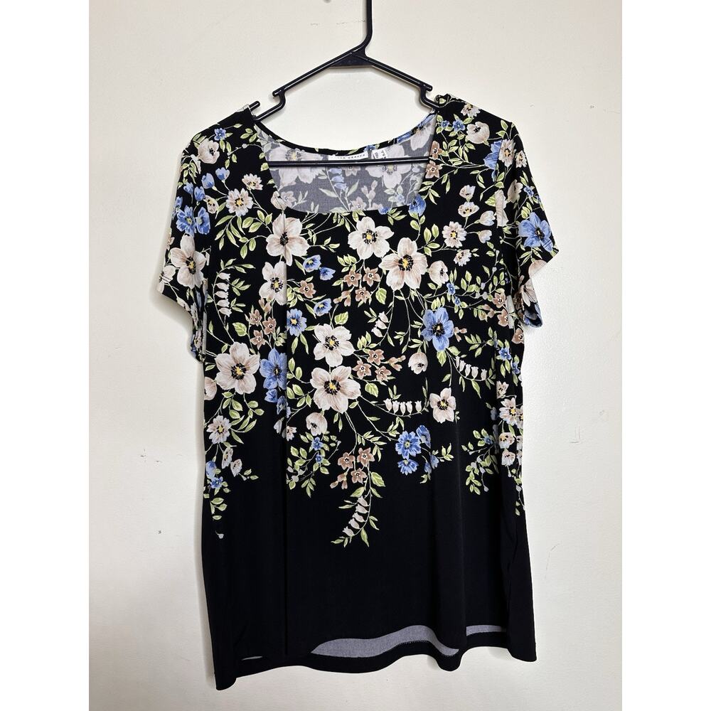 Susan Graver Women’s Large Short Sleeve Floral Black Blouse Stretchy Comfort